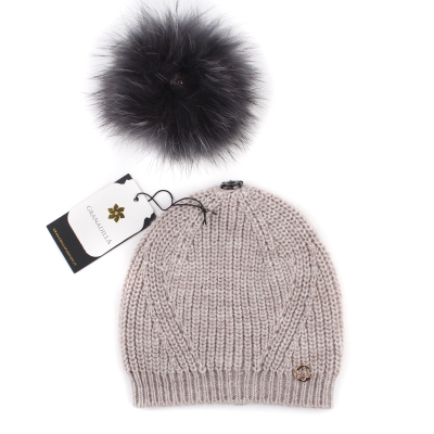 Women's knitted hat Granadilla JG5290