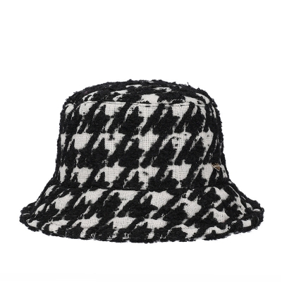 Комплект шапка и ръкавици HatYou CP4143&GL1525, Черно-бял 