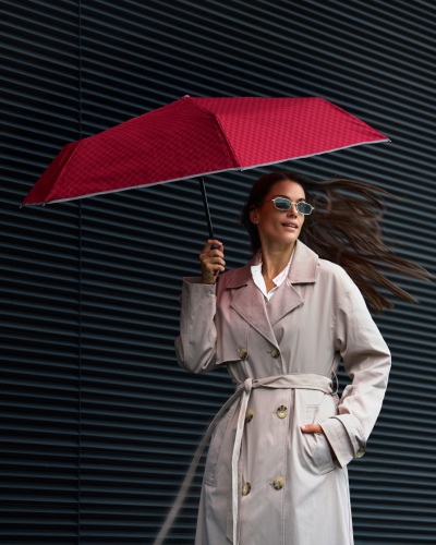 Дамски плосък автоматичен Open-Close чадър Perletti Technology 21785, Червен/Шахмат