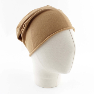 Лека памучна унисекс шапка от фино трико | HatYou | Камила