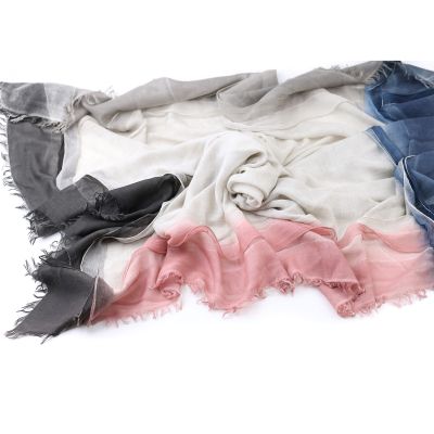 Дамски шал с преливащи се цветове Granadilla, 140х145 | Бежов