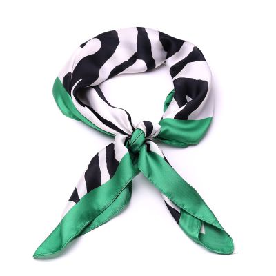 Square scarf (fichu style) HatYou, 69 × 69 cm | Zebra print with red border